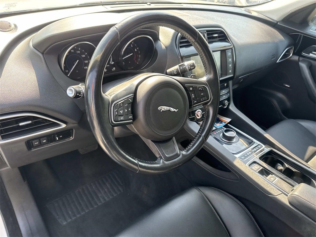 2018 Jaguar F-PACE 25t Premium
