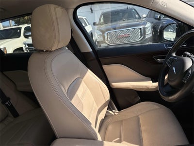 2017 Jaguar F-PACE 35t Prestige