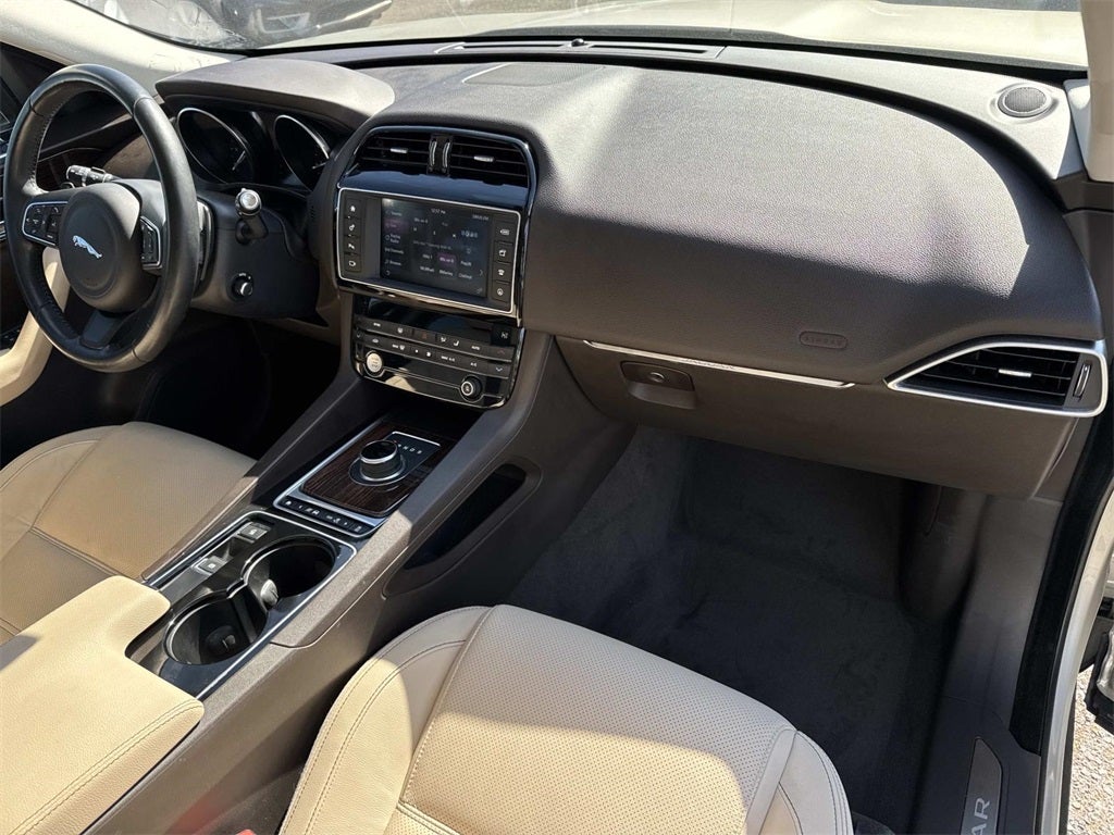 2017 Jaguar F-PACE 35t Prestige