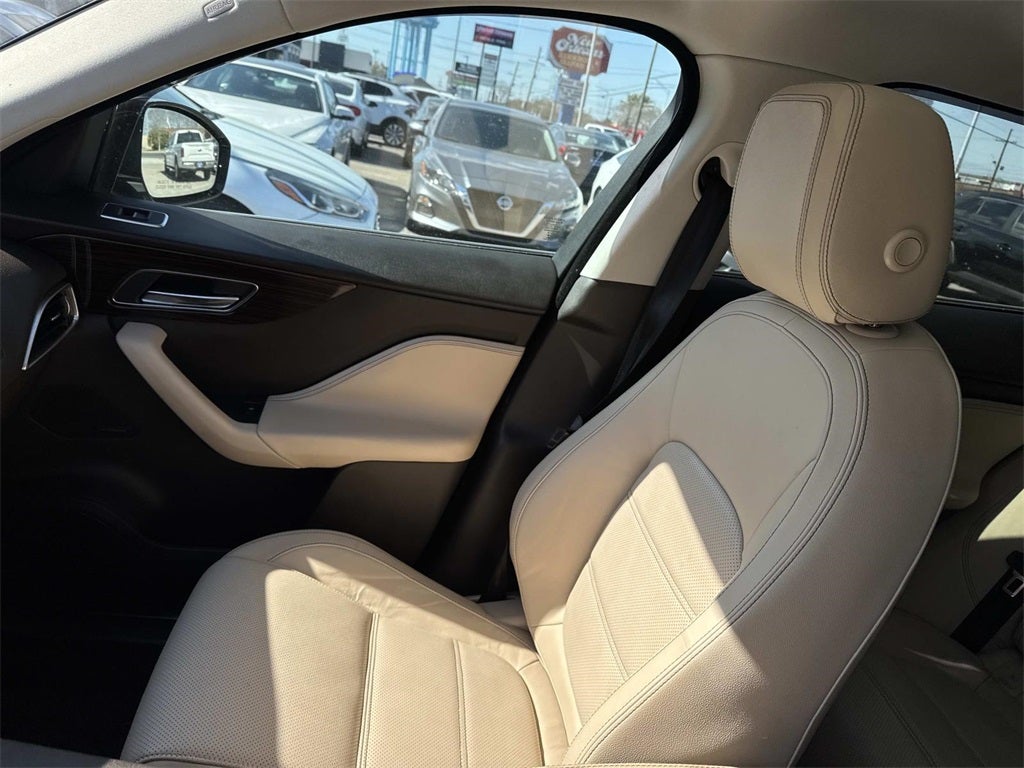 2017 Jaguar F-PACE 35t Prestige