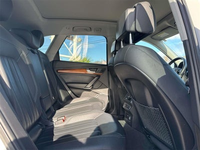 2022 Audi Q5 45 S line Premium quattro