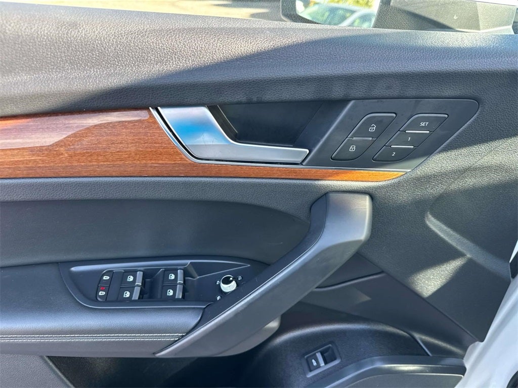 2022 Audi Q5 45 S line Premium quattro