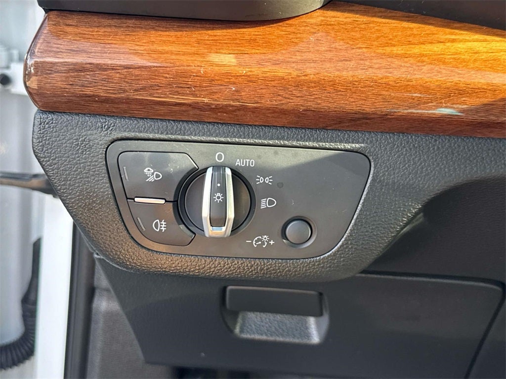 2022 Audi Q5 45 S line Premium quattro