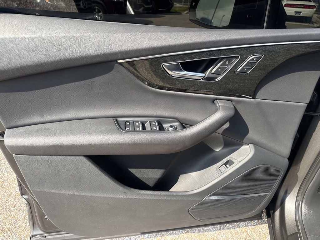 2021 Audi Q7 45 Premium Plus quattro