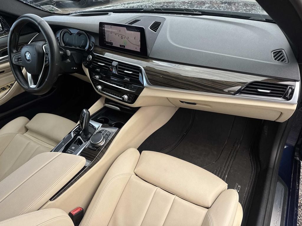 2019 BMW 5 Series 530i