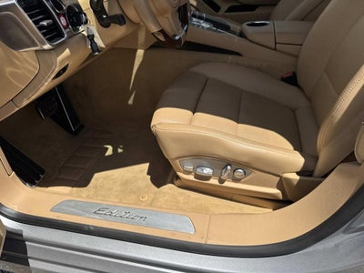2016 Porsche Panamera 4 Edition