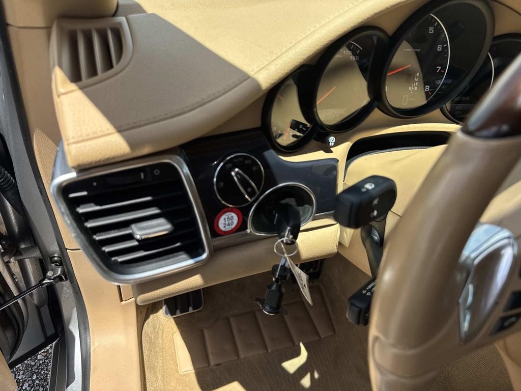 2016 Porsche Panamera 4 Edition