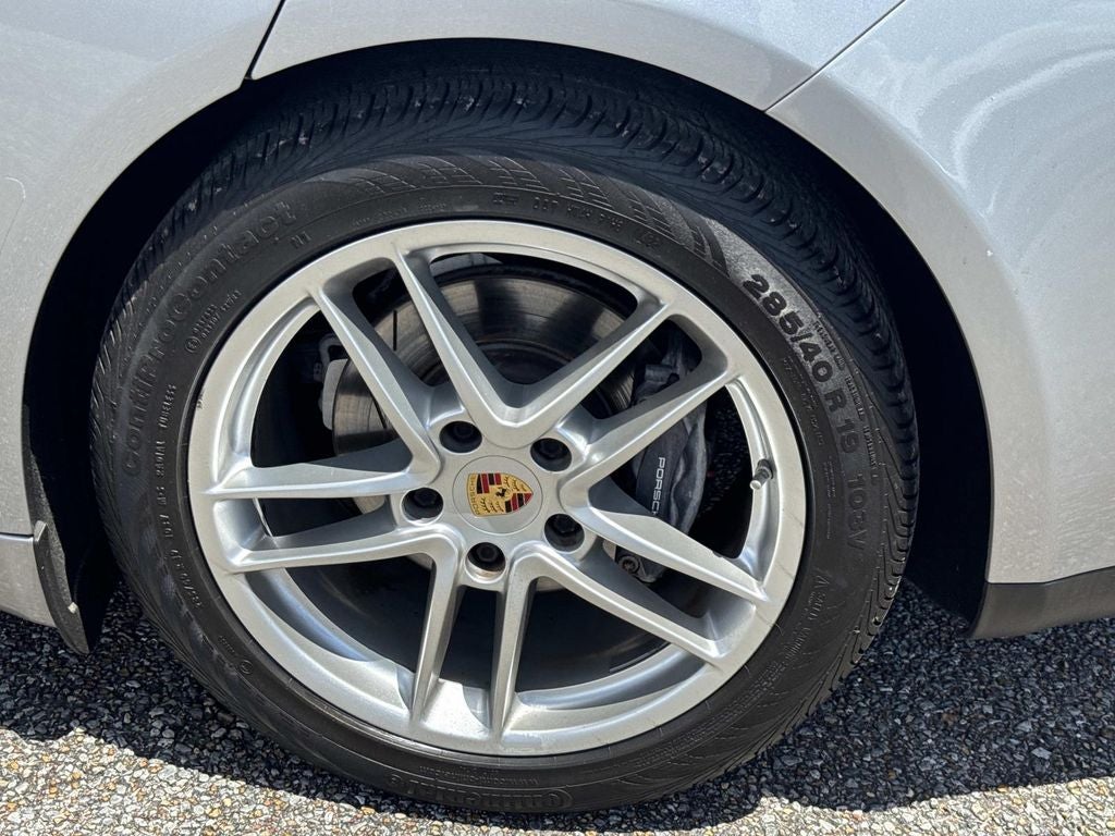 2016 Porsche Panamera 4 Edition