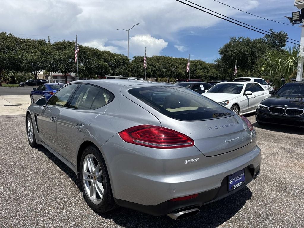 2016 Porsche Panamera 4 Edition