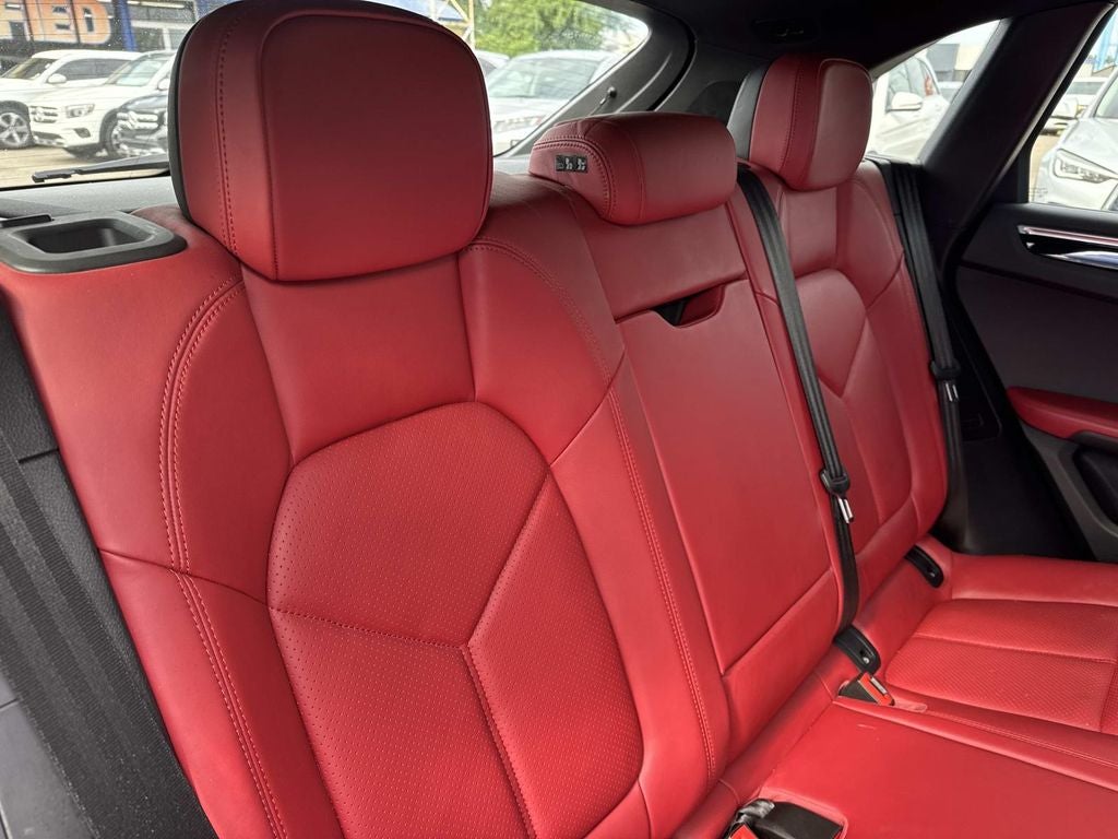 2020 Porsche Macan Base