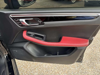 2020 Porsche Macan Base