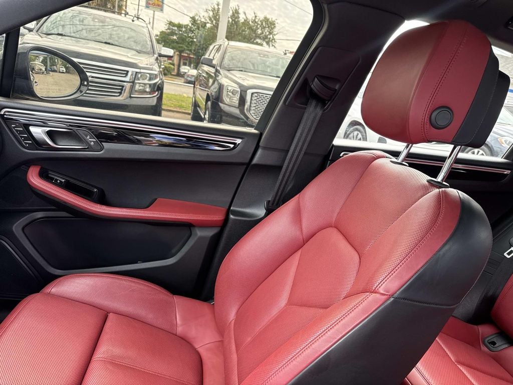 2020 Porsche Macan Base