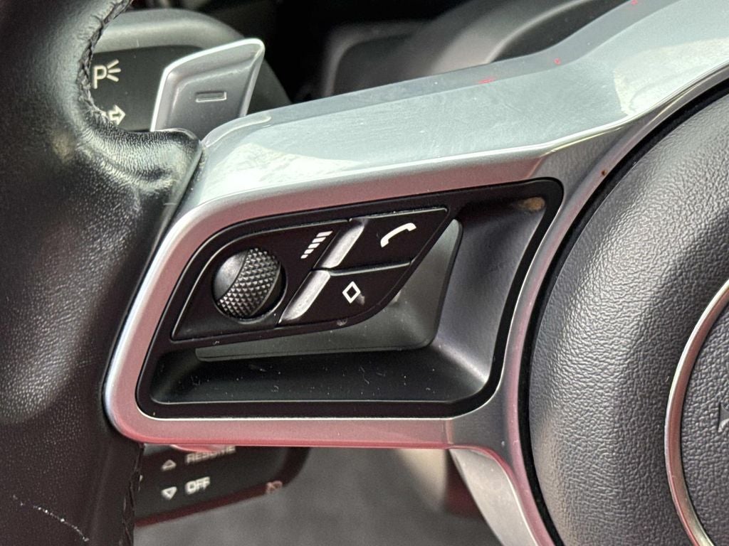 2020 Porsche Macan Base