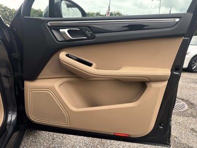 2020 Porsche Macan Base