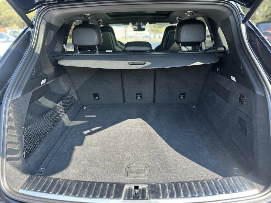 2022 Porsche Cayenne Platinum Edition