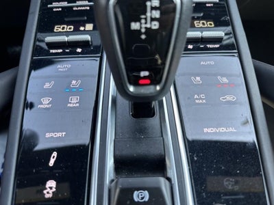 2022 Porsche Cayenne Platinum Edition