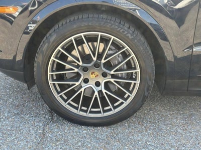 2022 Porsche Cayenne Platinum Edition