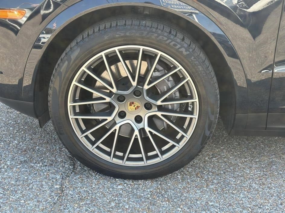 2022 Porsche Cayenne Platinum Edition