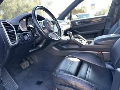 2020 Porsche Cayenne Base