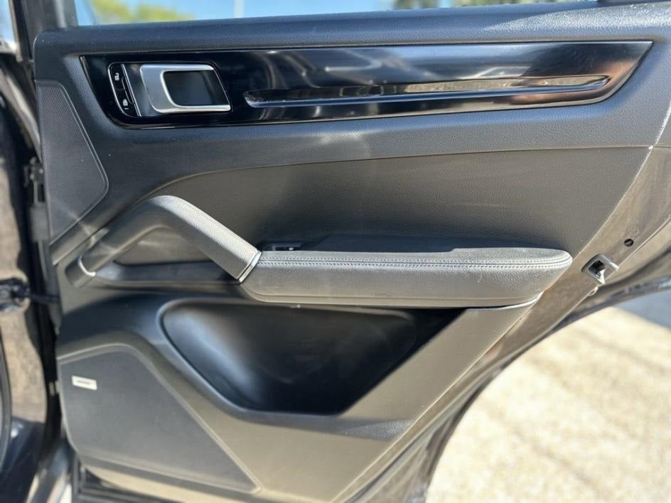 2020 Porsche Cayenne Base