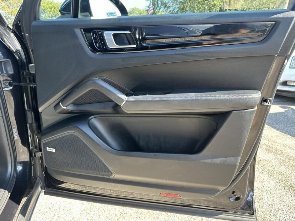 2020 Porsche Cayenne Base