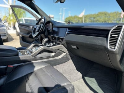 2020 Porsche Cayenne Base