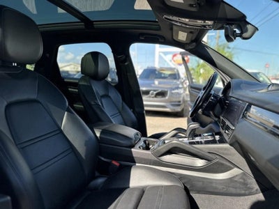 2020 Porsche Cayenne Base