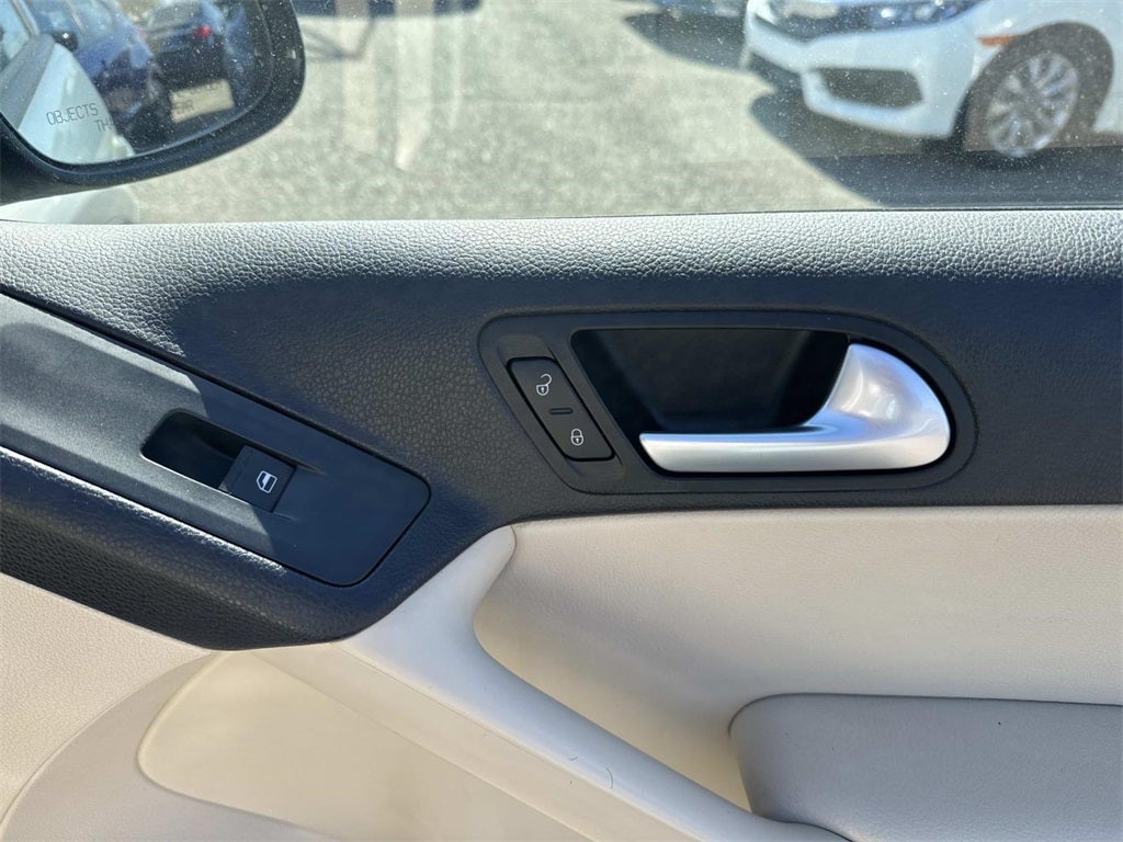 2014 Volkswagen Tiguan SE