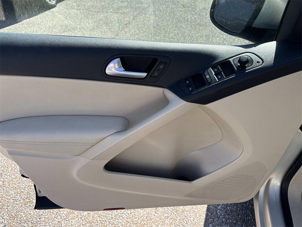 2014 Volkswagen Tiguan SE