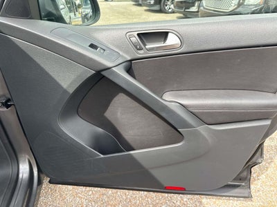 2016 Volkswagen Tiguan SE