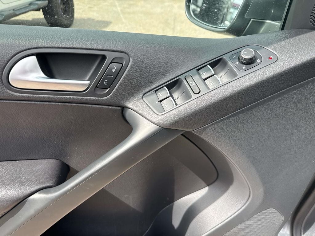 2016 Volkswagen Tiguan SE