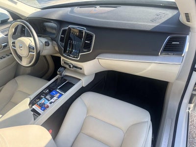 2021 Volvo XC90 T5 Momentum