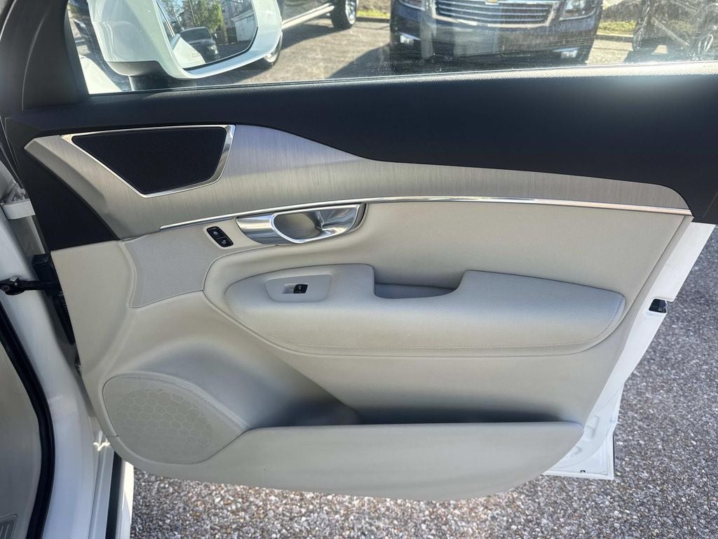 2021 Volvo XC90 T5 Momentum