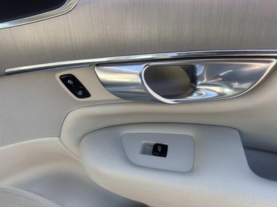 2021 Volvo XC90 T5 Momentum