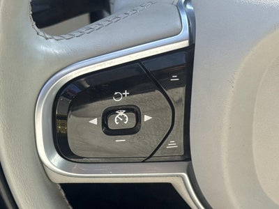 2021 Volvo XC90 T5 Momentum