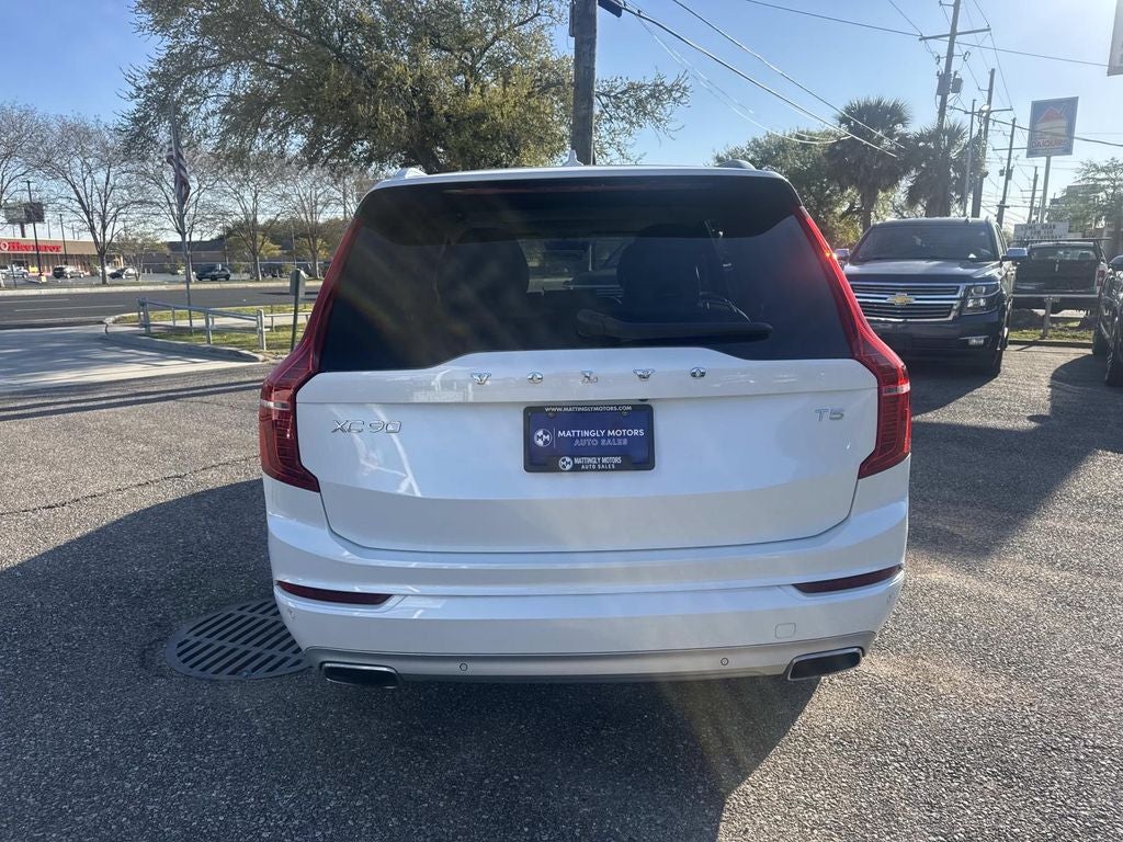 2021 Volvo XC90 T5 Momentum
