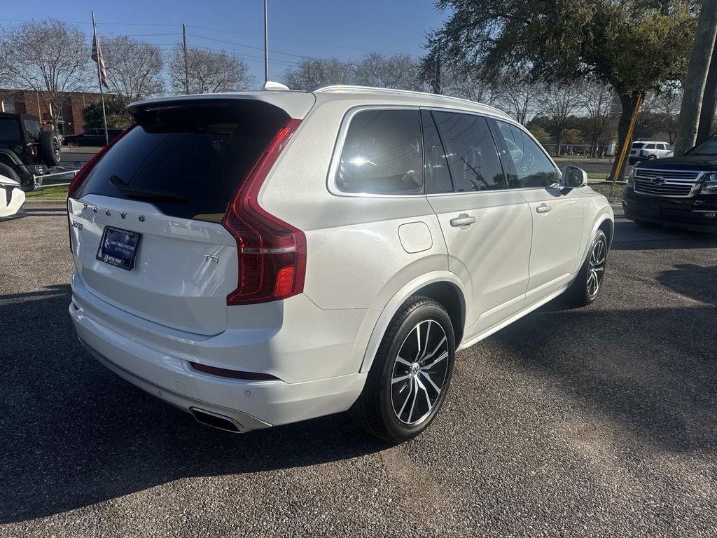 2021 Volvo XC90 T5 Momentum