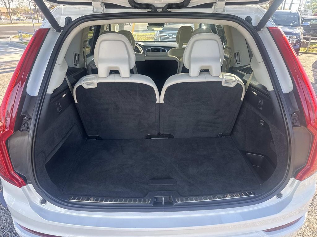 2021 Volvo XC90 T5 Momentum