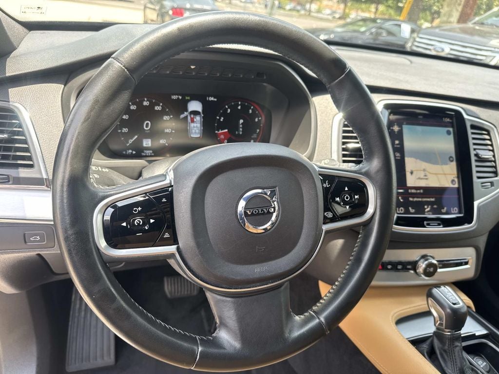2017 Volvo XC90 T6 Momentum