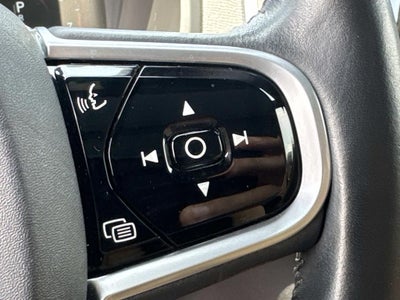 2017 Volvo XC90 T6 Momentum