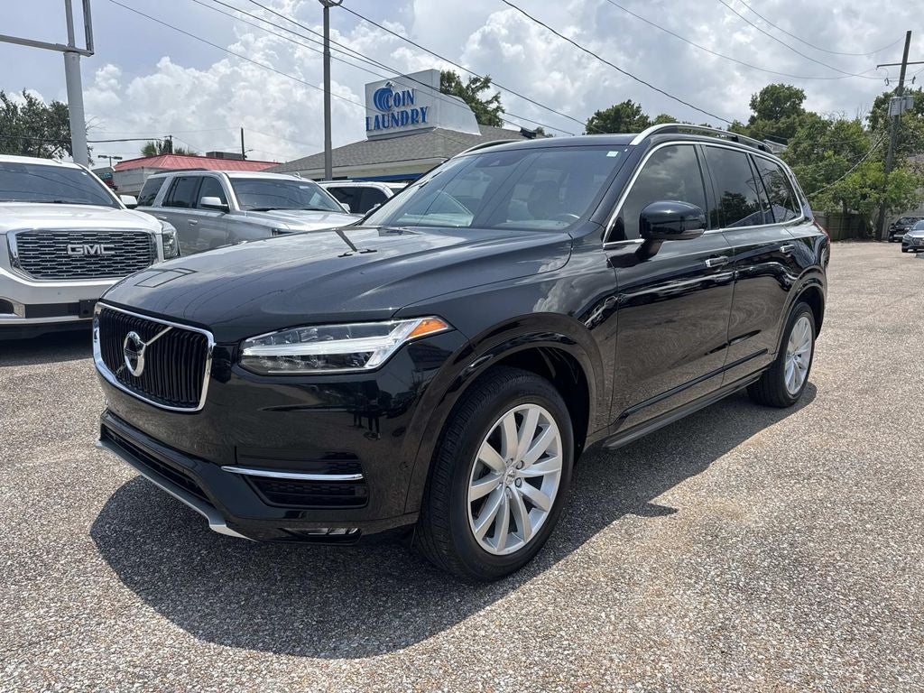 2017 Volvo XC90 T6 Momentum