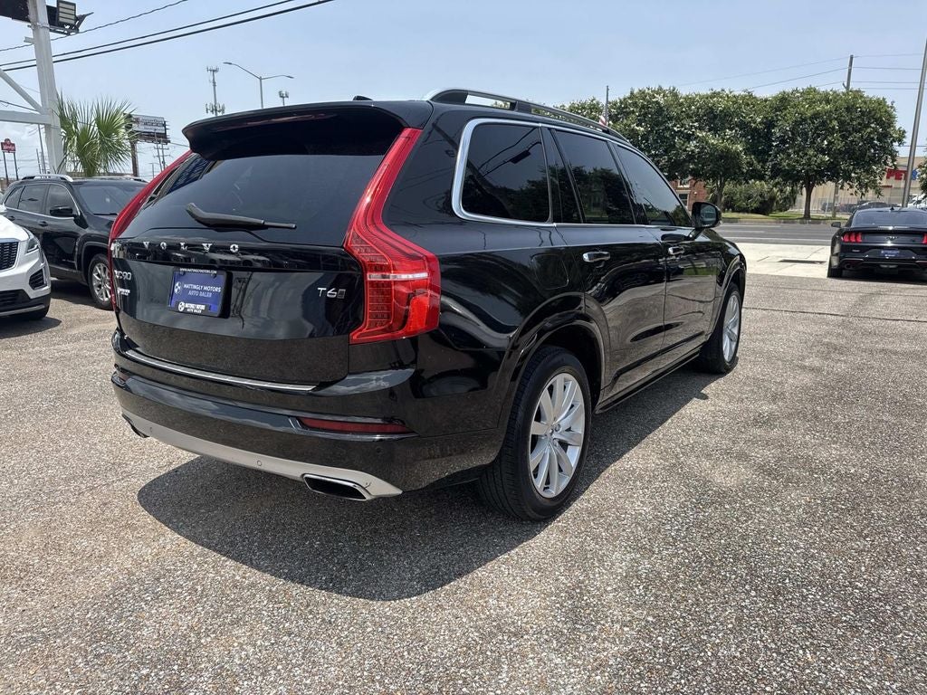 2017 Volvo XC90 T6 Momentum