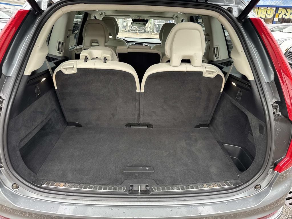 2018 Volvo XC90 T6 Momentum