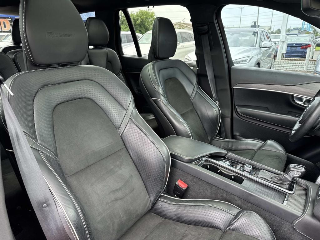 2019 Volvo XC90 T6 R-Design