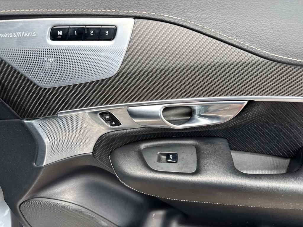 2019 Volvo XC90 T6 R-Design