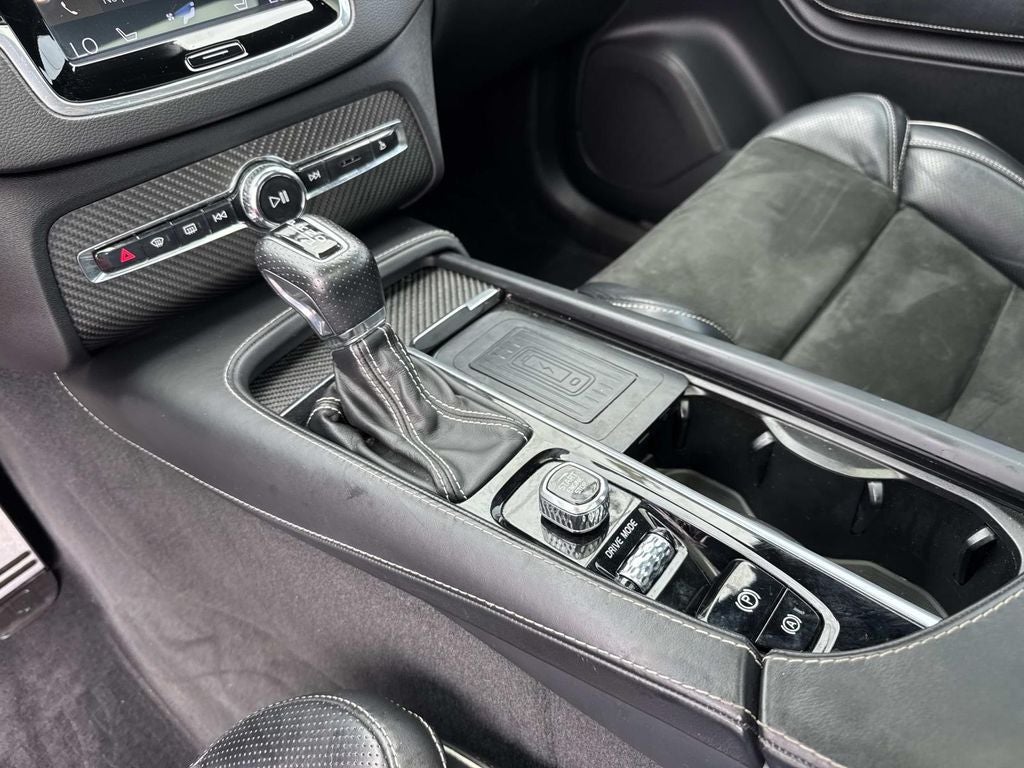 2019 Volvo XC90 T6 R-Design