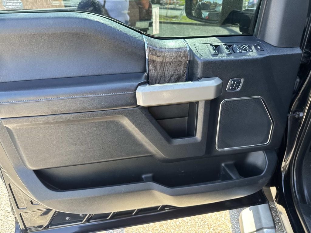 2017 Ford F-350SD Lariat