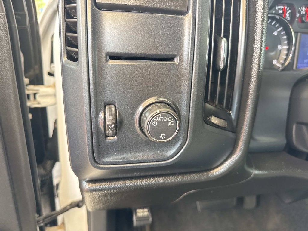 2018 Chevrolet Silverado 1500 Custom