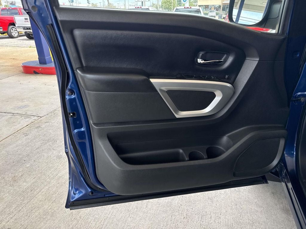 2021 Nissan Titan SV