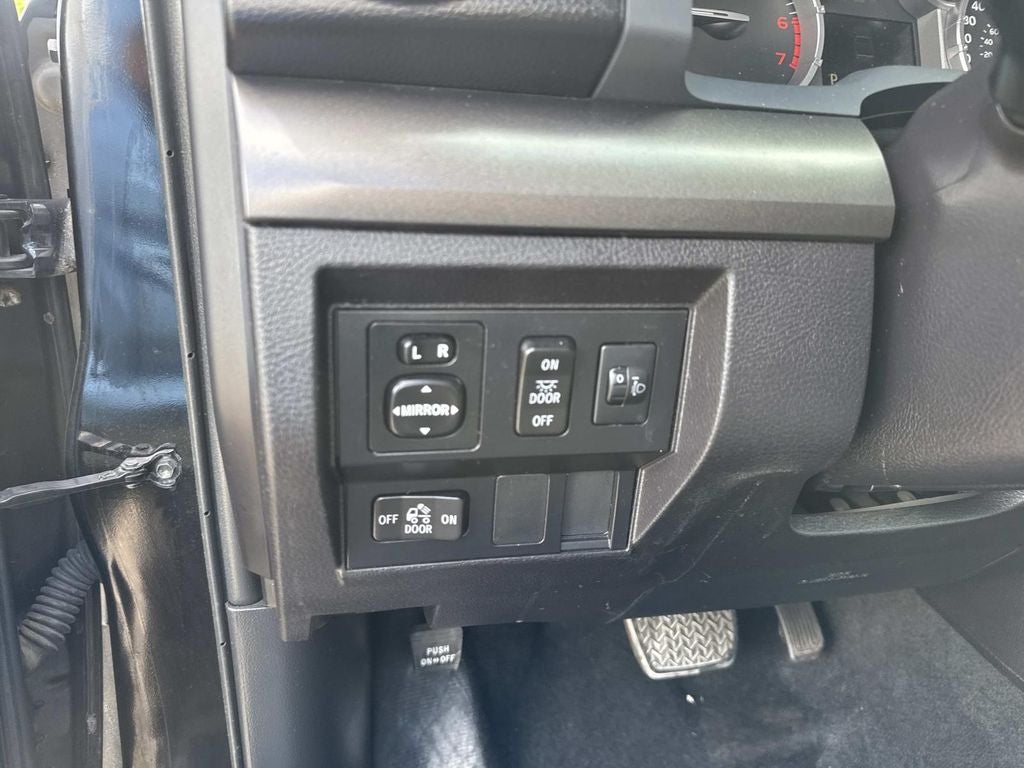 2016 Toyota Tundra SR5